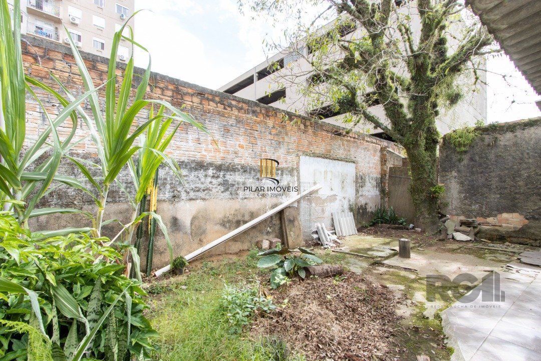 Casa 2 dormitórios no bairro Camaquã