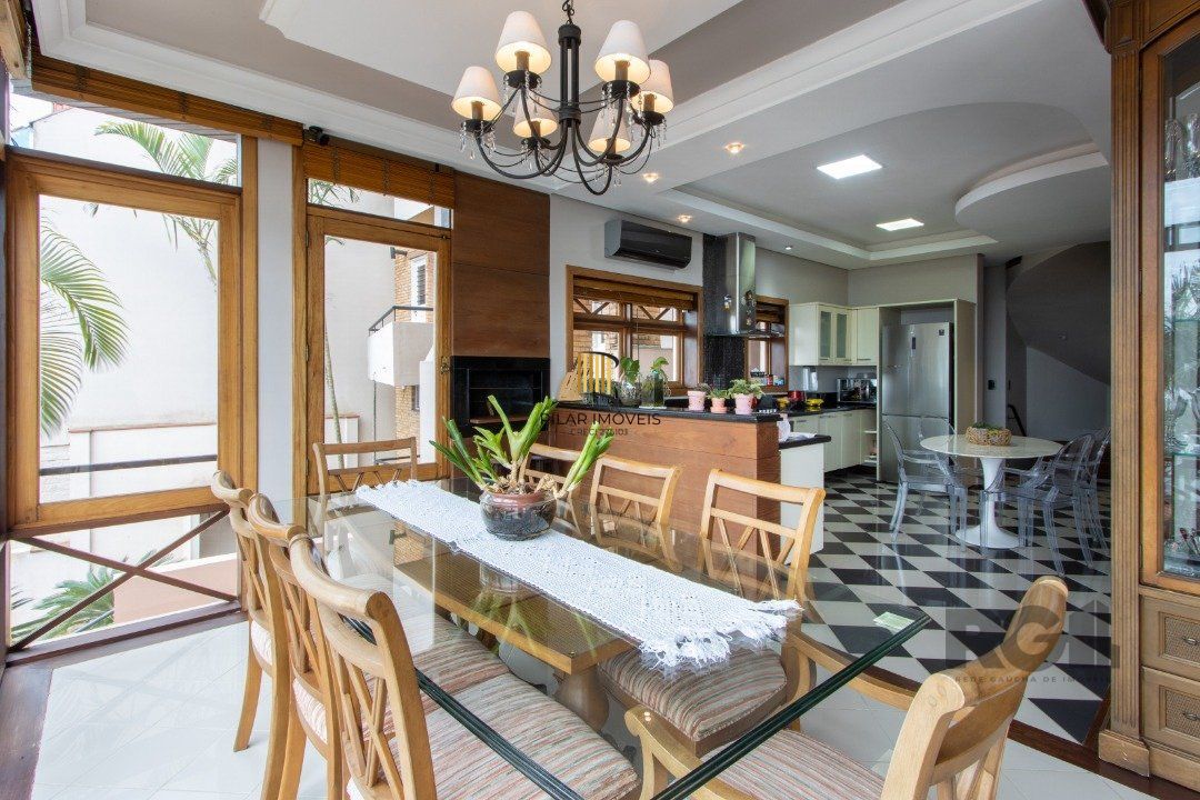 Casa para Venda com 4 dormitórios, sendo 2 suites e 4 vagas no bairro Jardim Isabel