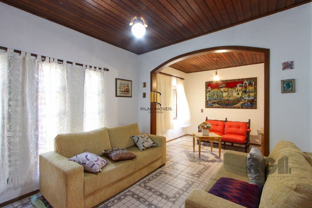 Casa 04 dormitórios, 02 suítes, living 02 ambientes