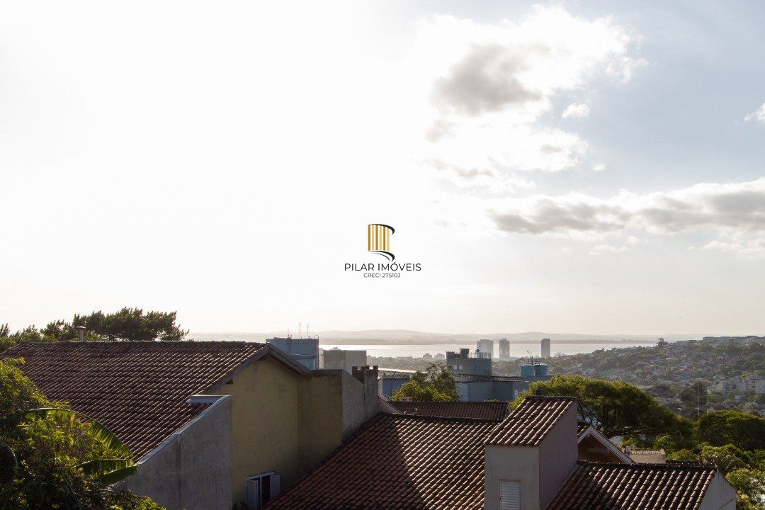 Casa 5 dormitórios no bairro Teresópolis