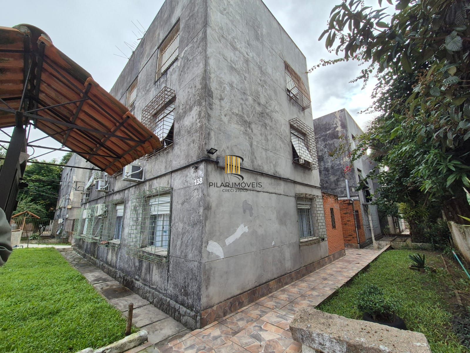 APARTAMENTO 02 DORMITÓRIOS NO BAIRRO CAMAQUÃ