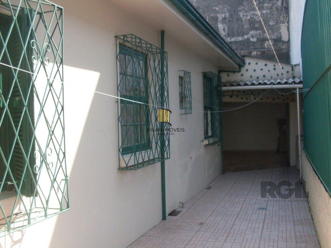 Casa comercial térrea na Av. Aparício Borges - Bairro Teresópolis