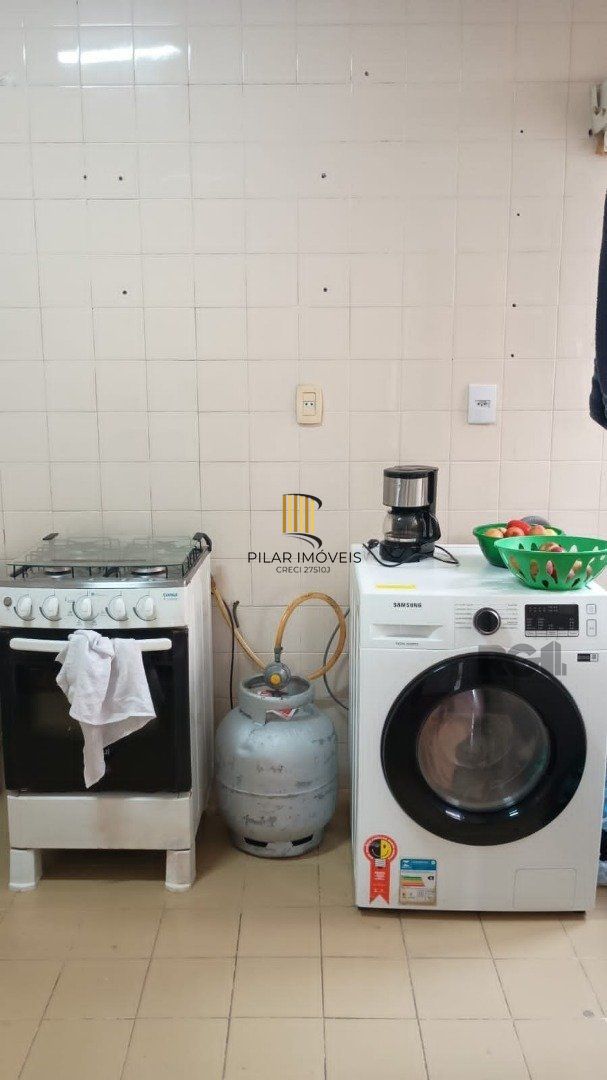 Ótimo apartamento 2 dormitórios ,excelente localização próximo ao Cesto e Wenceslau Escobar