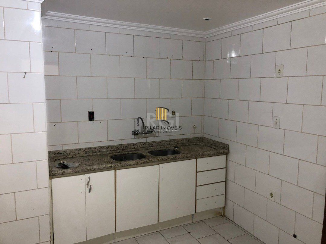 Apartamento para Venda - 77m², 3 dormitórios, Petrópolis