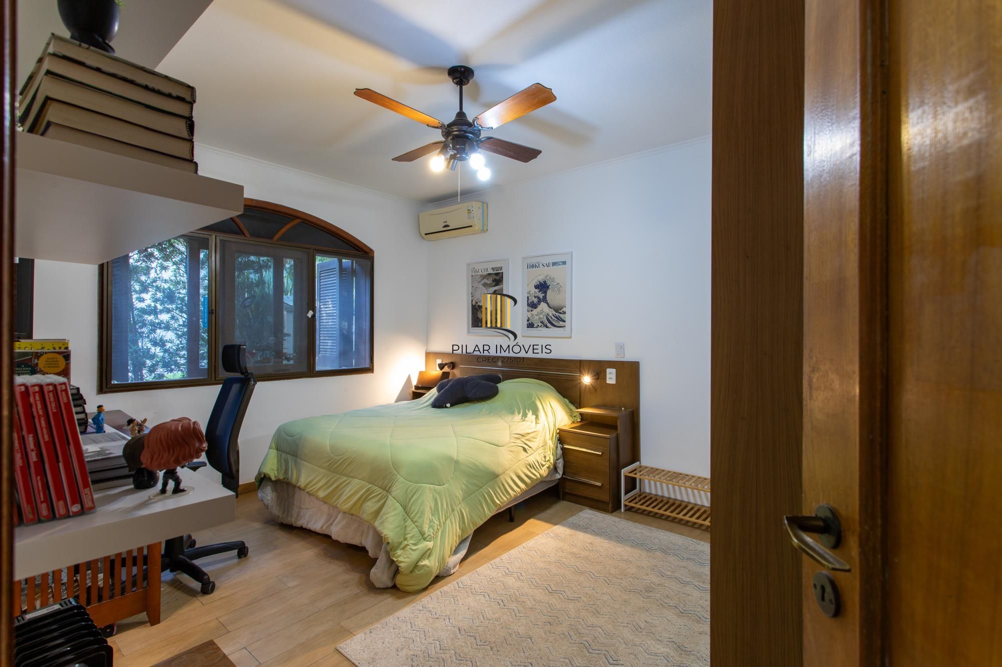 Casa em Condomínio à venda com 5 dormitórios, 565m² e 4 vagas no Condominio Jardim do Sol, Zona Sul de Porto Alegre