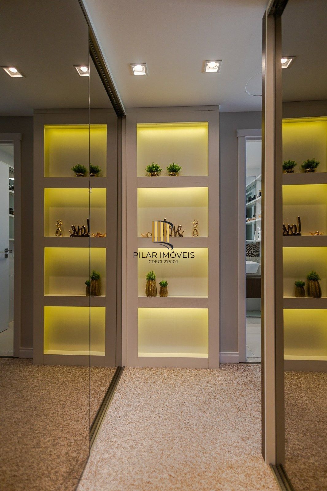 Apartamento 136 m² 3 suítes e 3 vagas de garagem no bairro Chácara das Pedras.