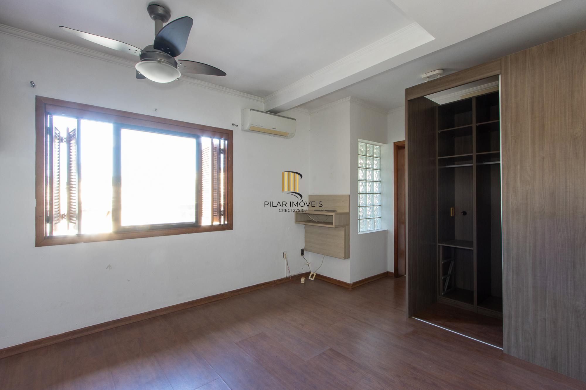 Casa em condominio Zona Sul, desocupada
