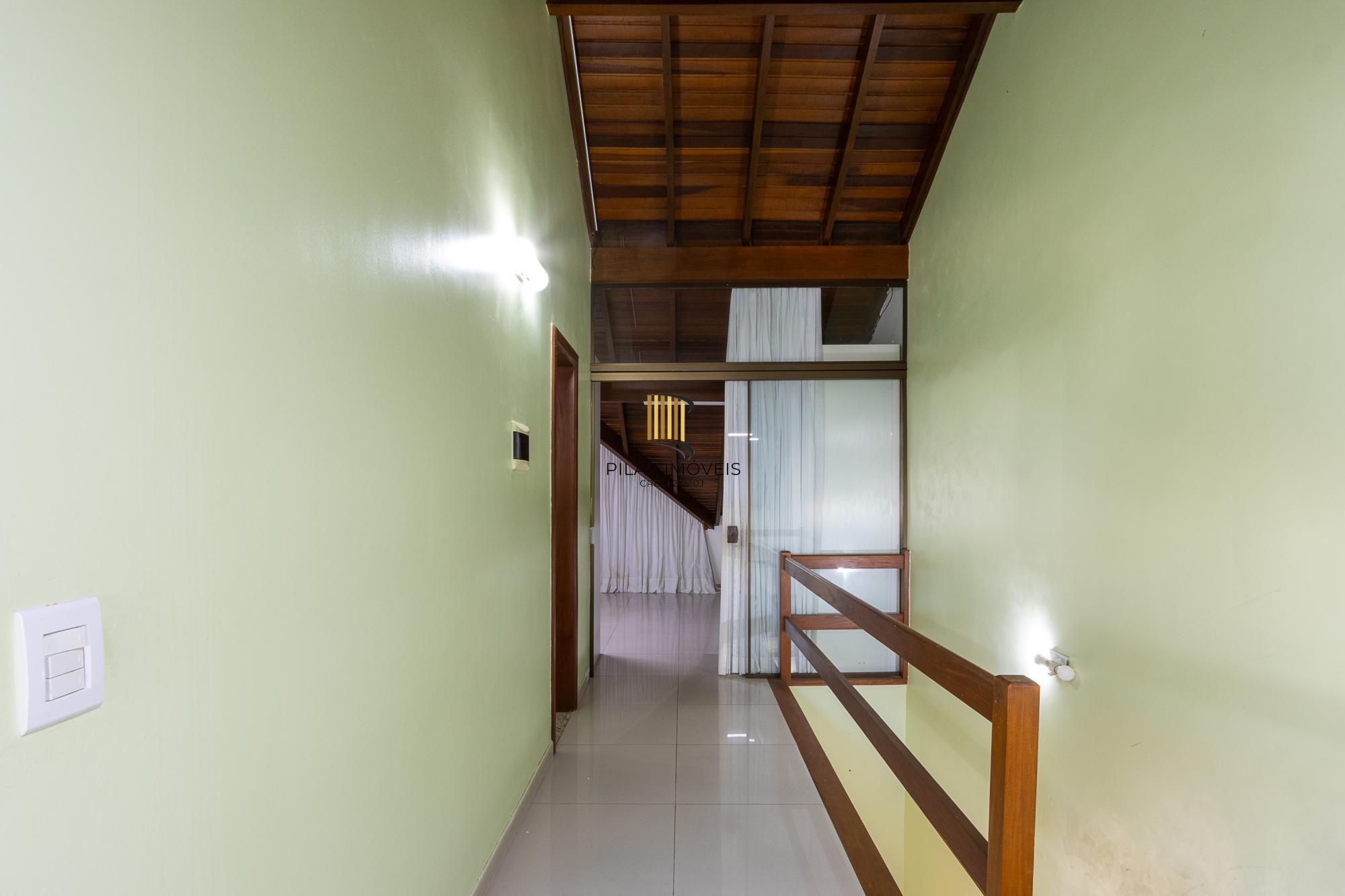 Casa para Venda - 135.78m², 3 dormitórios, sendo 3 suites, 1 vaga - Guarujá