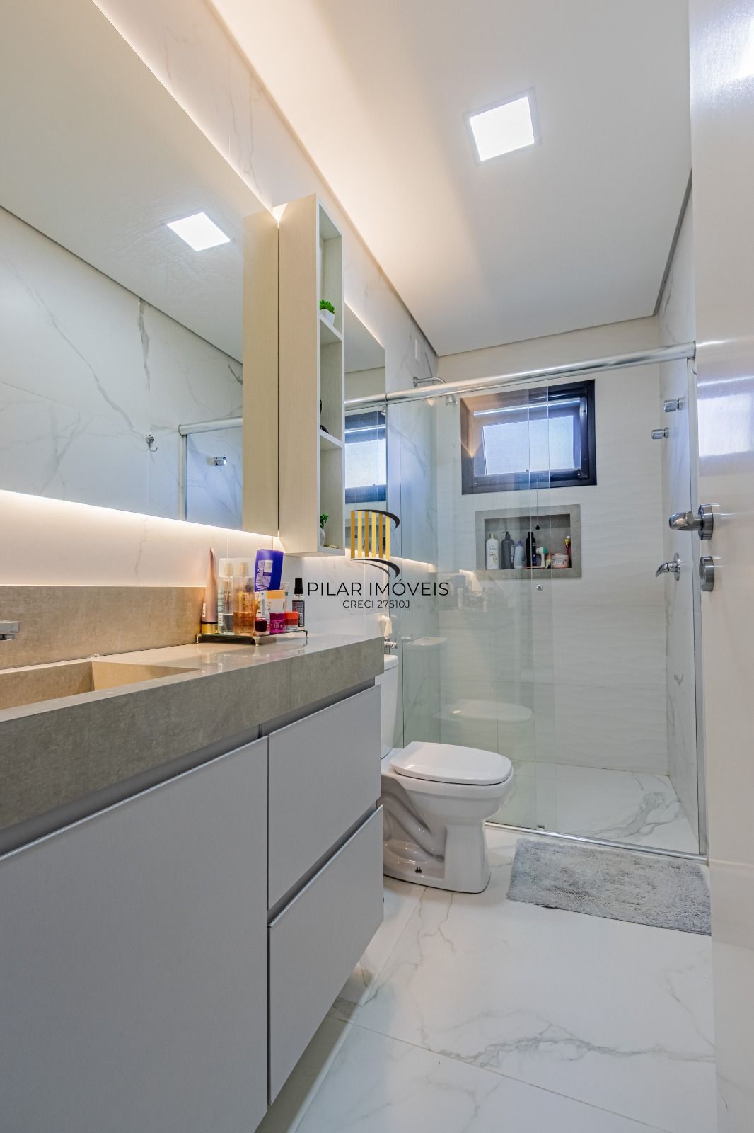 Casa de Condomínio 4 dormitórios no bairro São Vicente