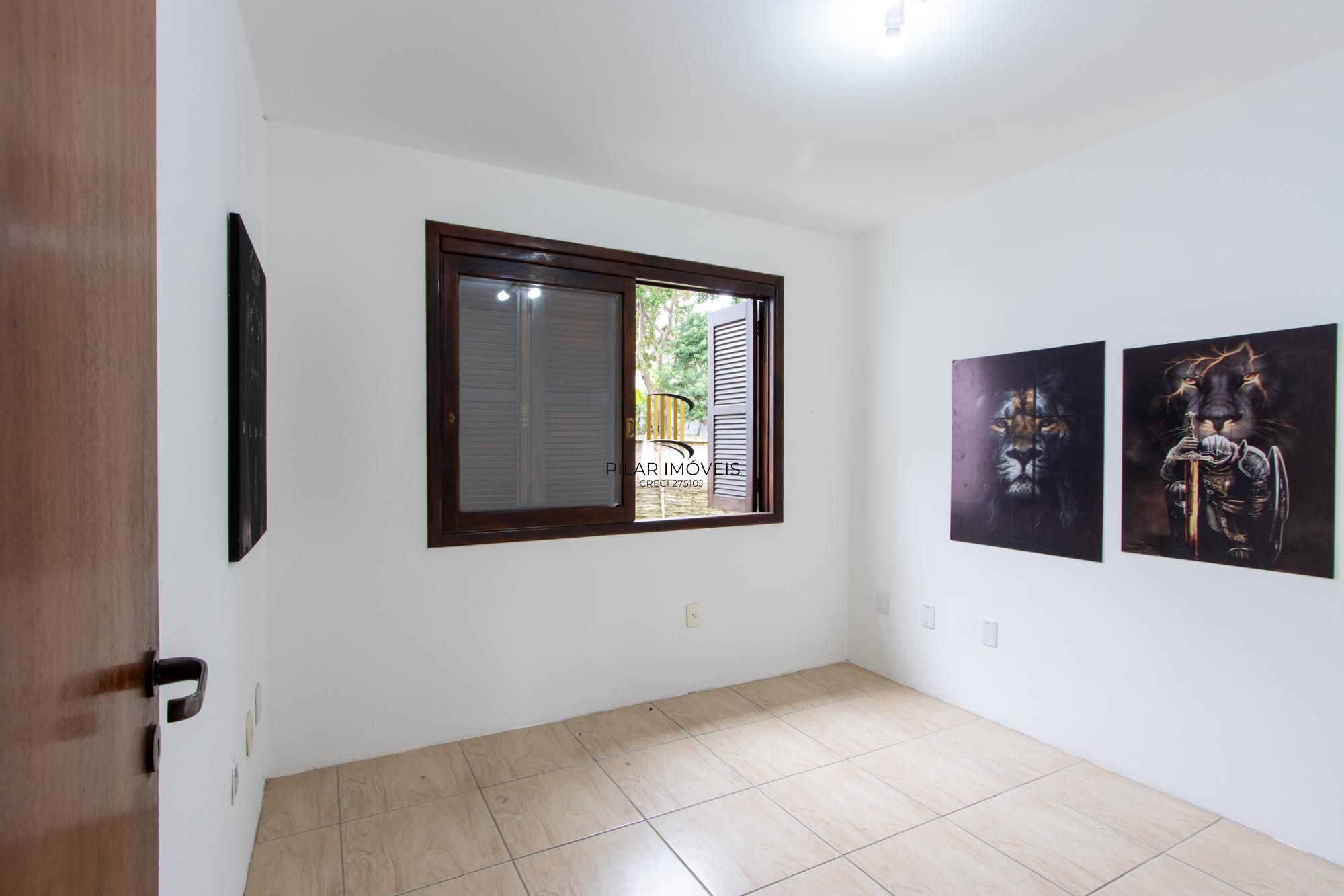 Casa de Condomínio 3 dormitórios no bairro Cristal
