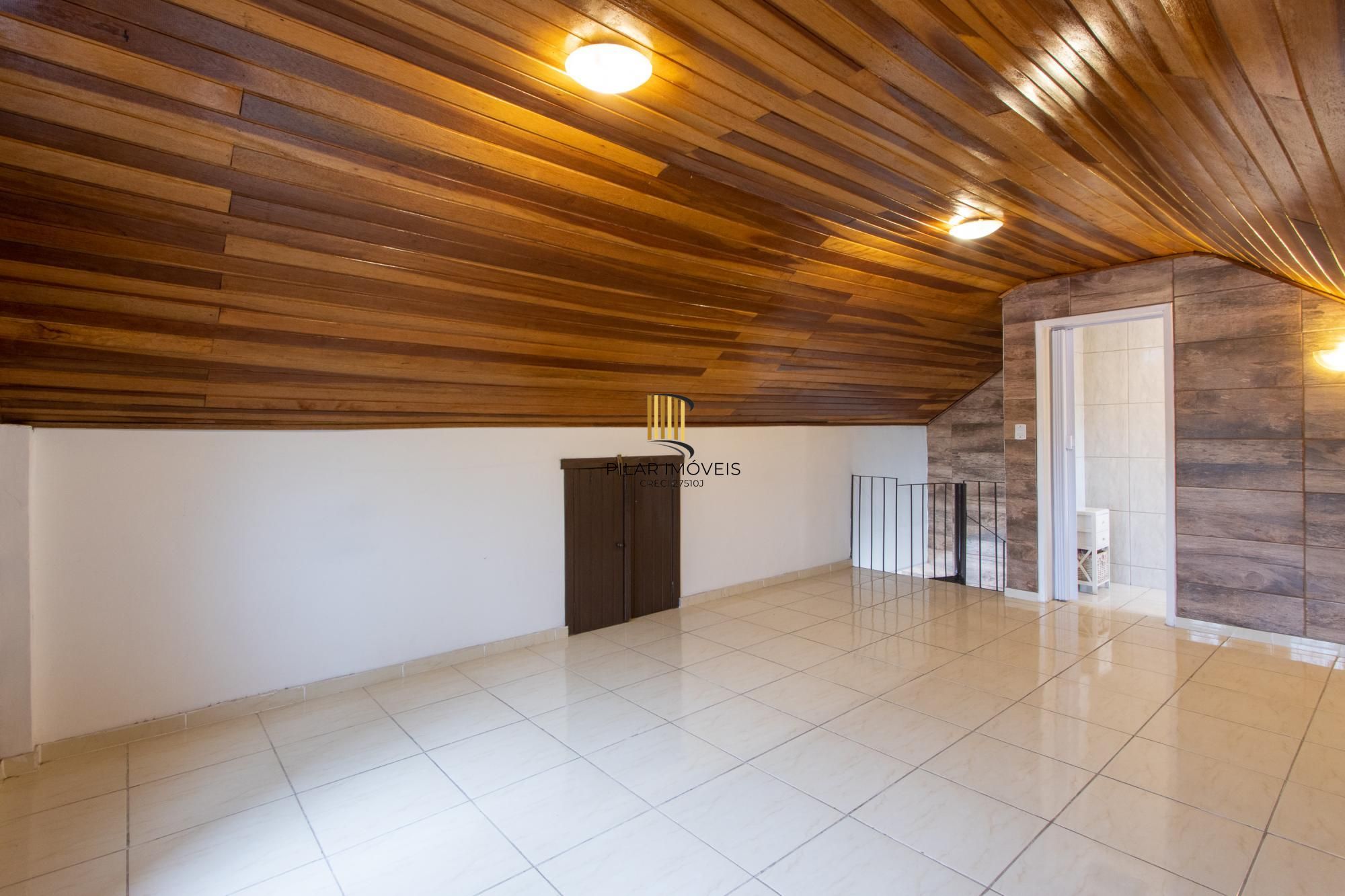 Casa 6 dormitórios no bairro Santa Tereza