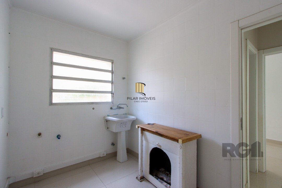 Casa com 4 quartos, com 347,57 m 2 privativos