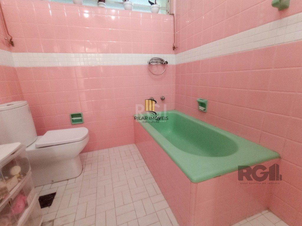 Casa para venda com 4 dormitórios no bairro Cristal