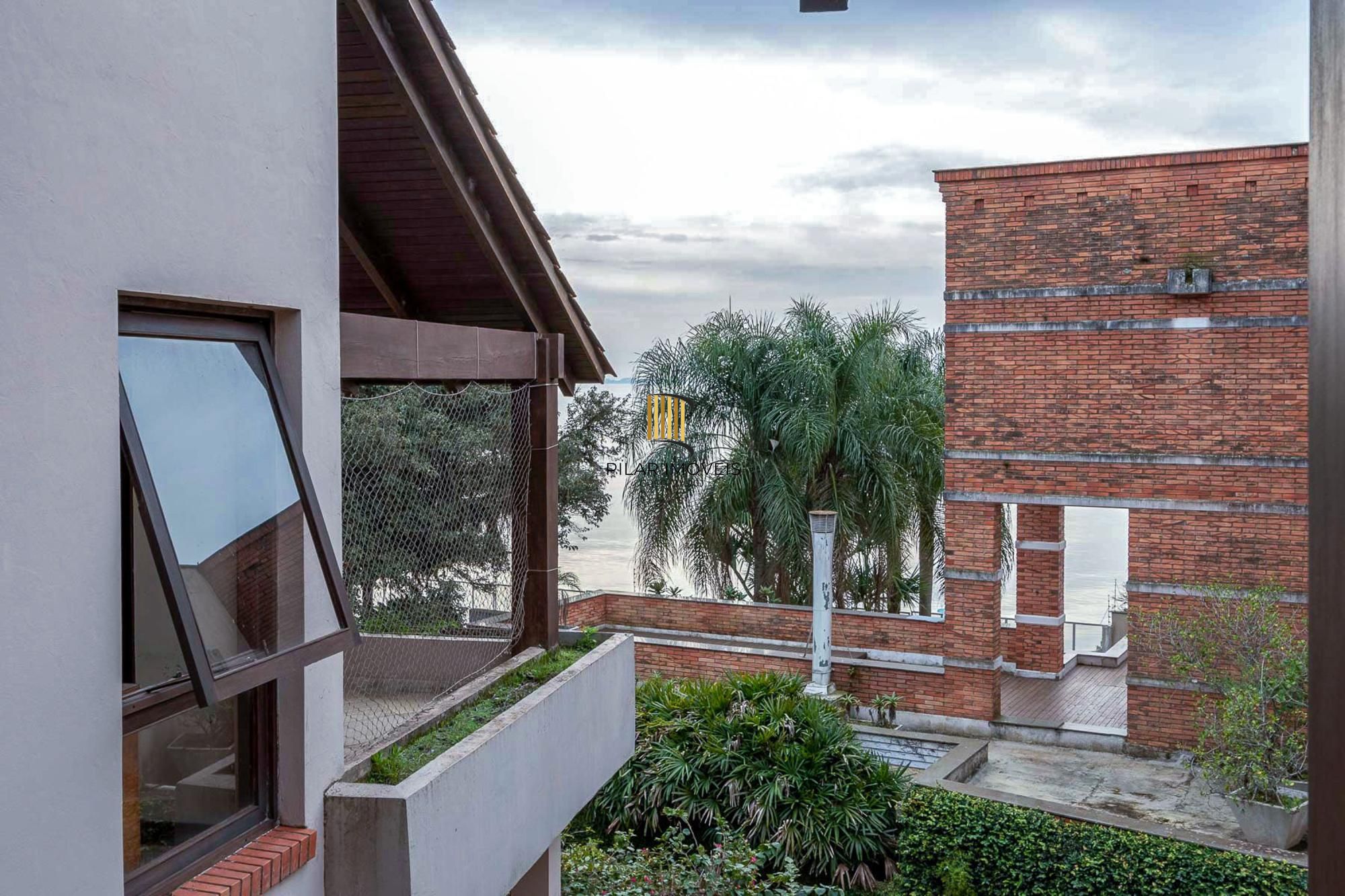 Casa de Condomínio 3 dormitórios no bairro Tristeza