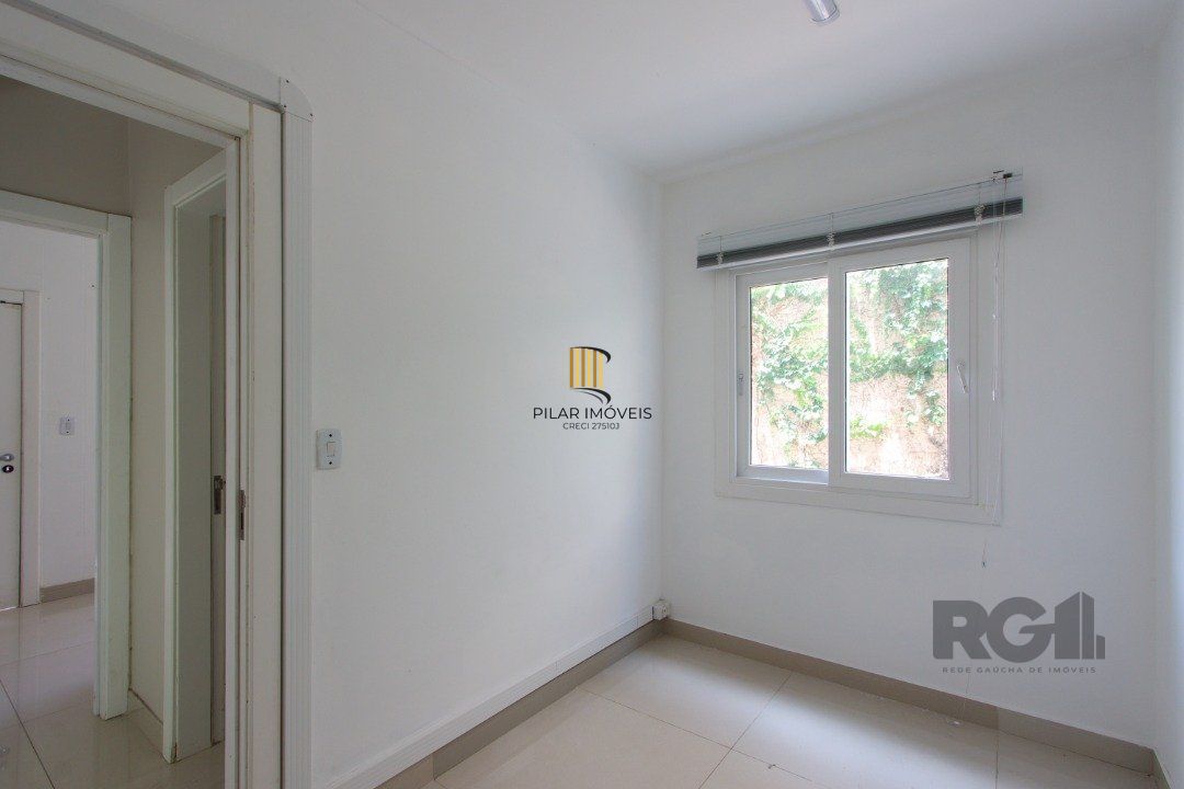 Casa com 4 quartos, com 347,57 m 2 privativos
