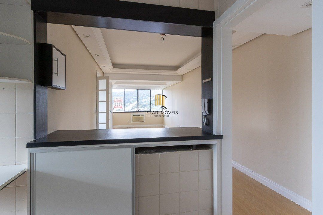 Apartamento no último andar com vista panorâmica, 2 dormitórios e até 4 vagas de garagem - Bairro Teresópolis, Zona Sul de Porto Alegre