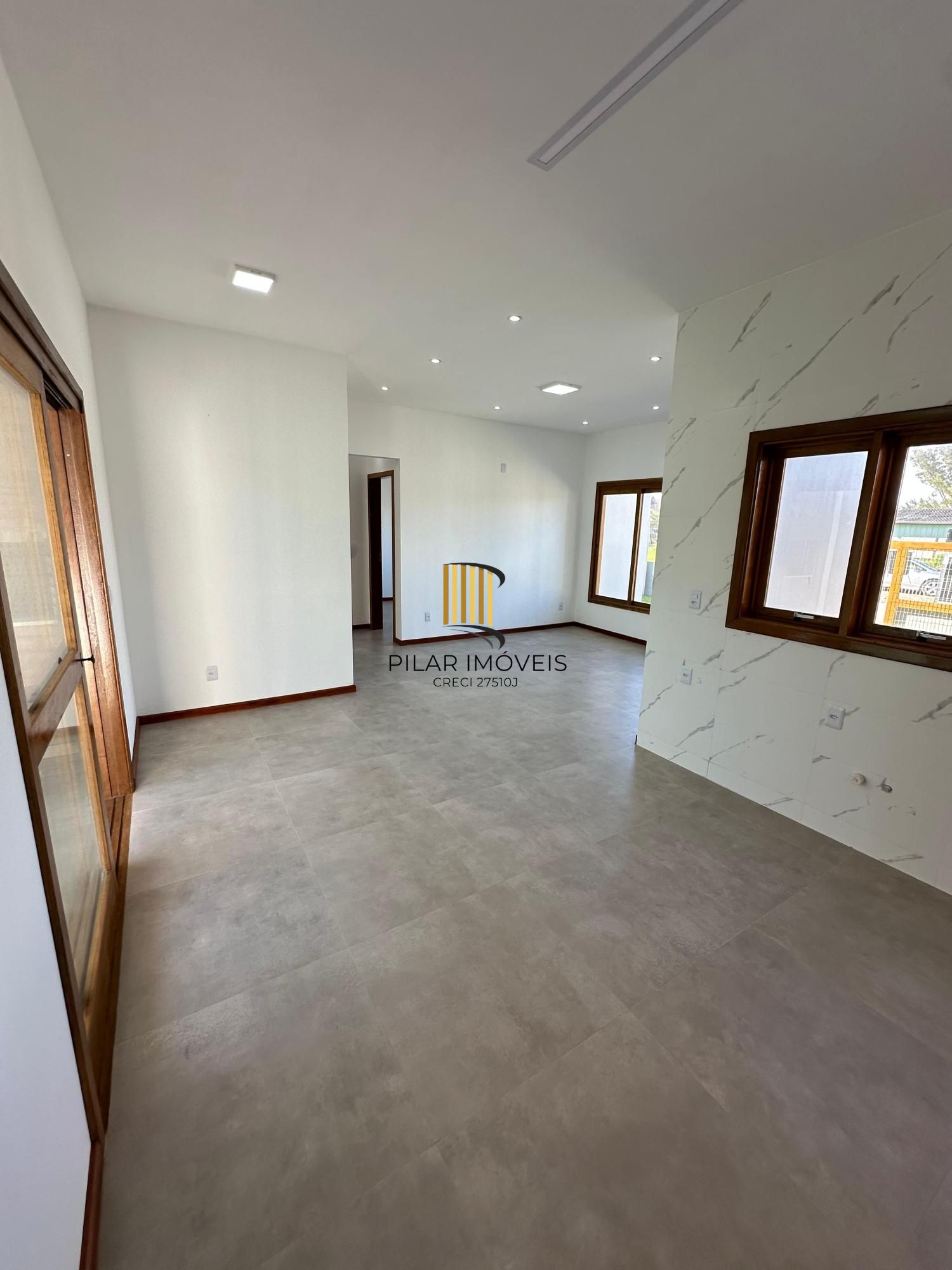 Casa 2 dormitórios no bairro Presidente