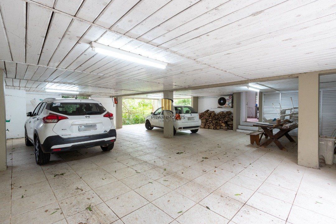 Casa para Venda - 600m², 3 dormitórios, sendo 1 suites, 8 vagas - Vila Assunção