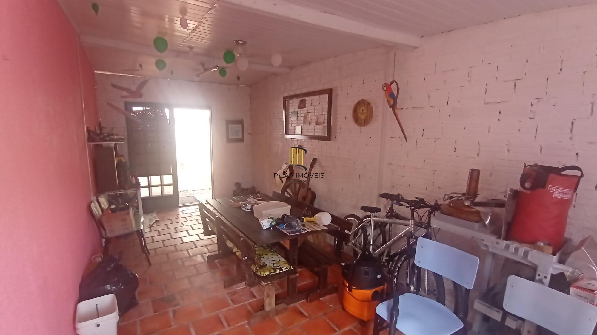 Casa com 2 dormitórios no bairro Glória