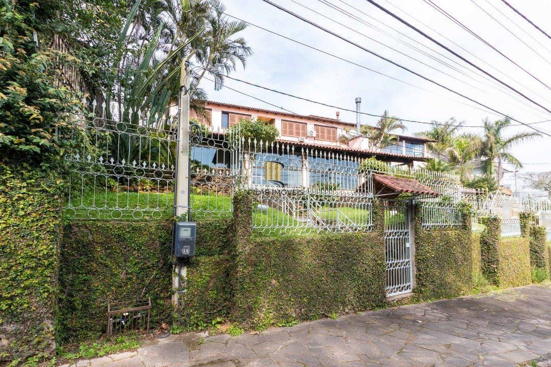 Casa para Venda - 500m², 4 dormitórios, sendo 1 suites, 4 vagas - Vila Conceição