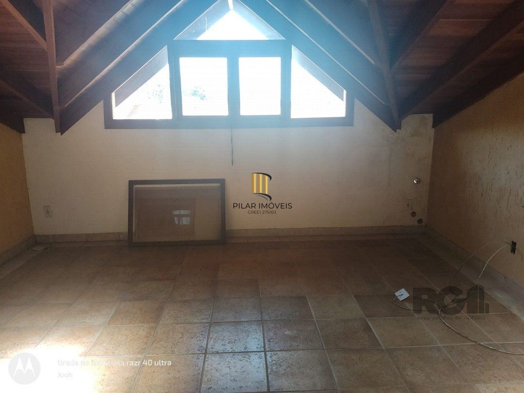 Casa 3 dormitórios no bairro Hípica