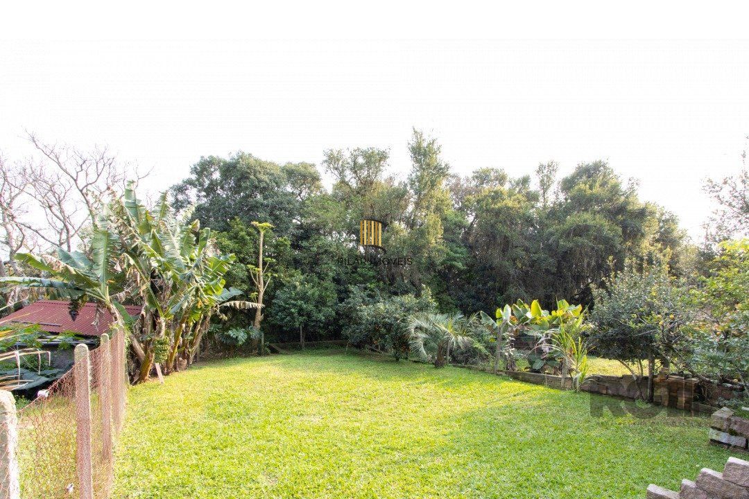 Casa para Venda - 220m², 3 dormitórios, sendo 2 suites, 5 vagas - Espirito Santo