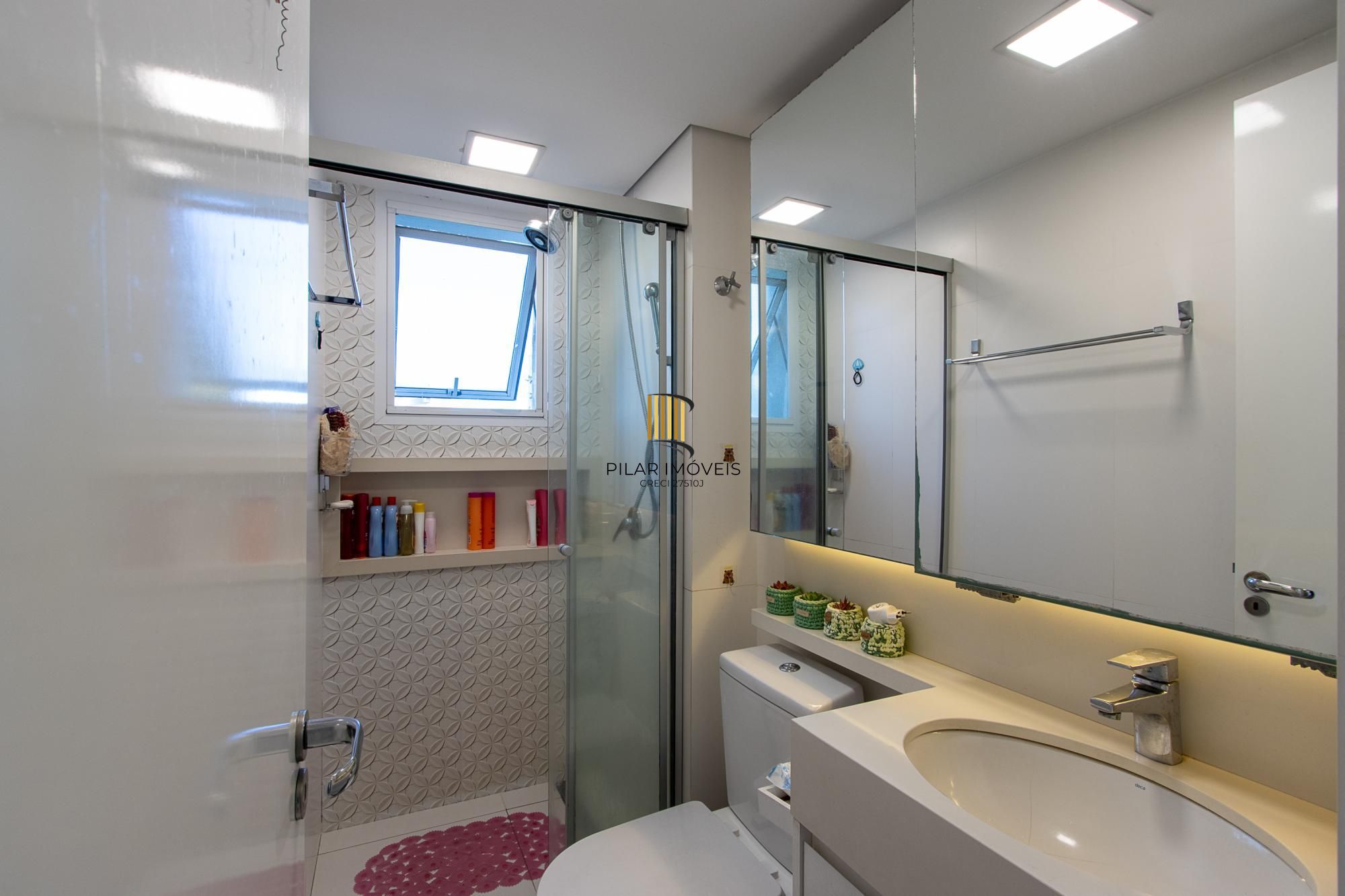 Apartamento com 2 dormitórios no bairro Cavalhada
