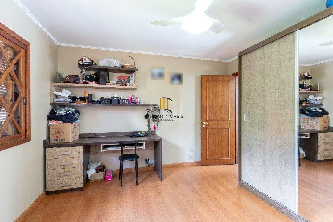 Casa para Venda - 451.63m², 5 dormitórios, sendo 1 suites, 4 vagas - Cristal