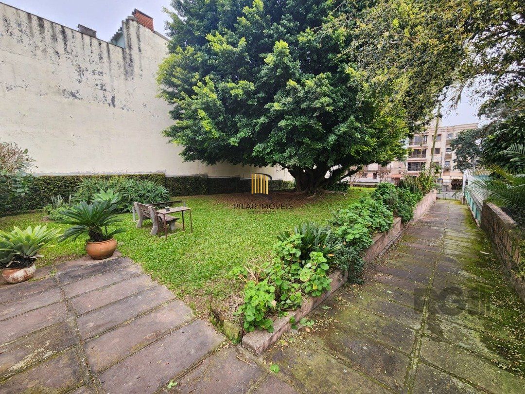 Casa de Condomínio 3 dormitórios no bairro Cristal