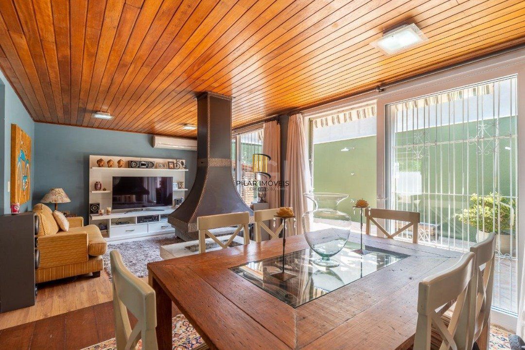 Casa de Condomínio 3 dormitórios no bairro Ipanema