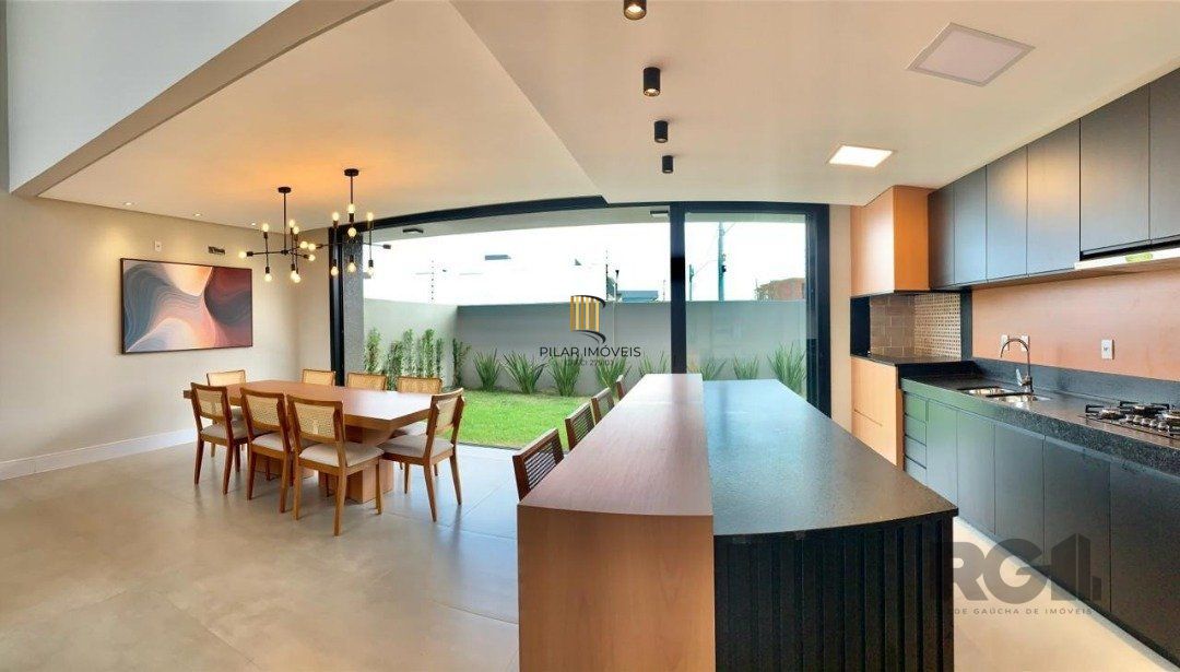 Casa de Condomínio 4 dormitórios no bairro Xangri-la