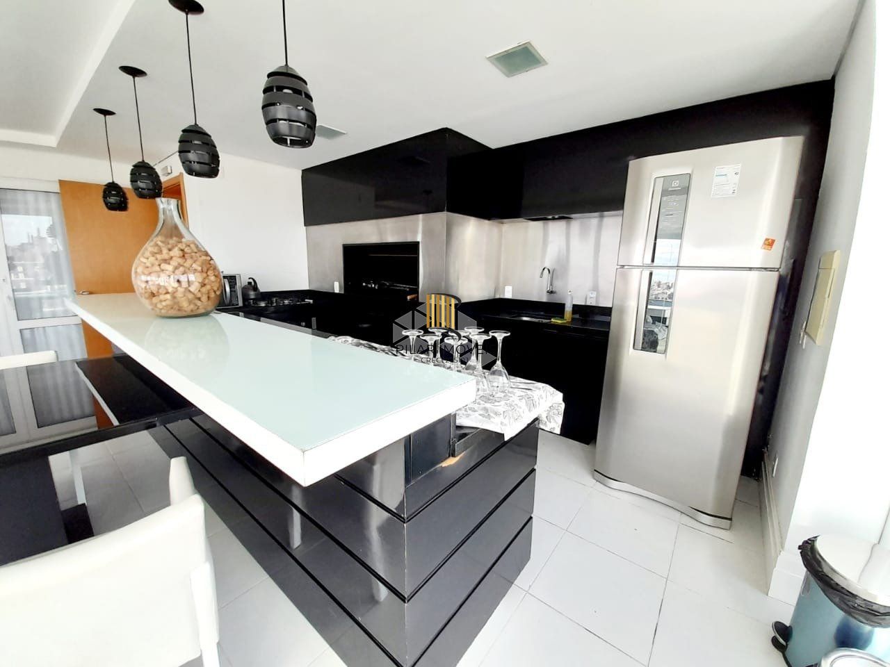 Loft a venda 1 dormitório mobiliado com 1 vaga de garagem / Lima e Silva