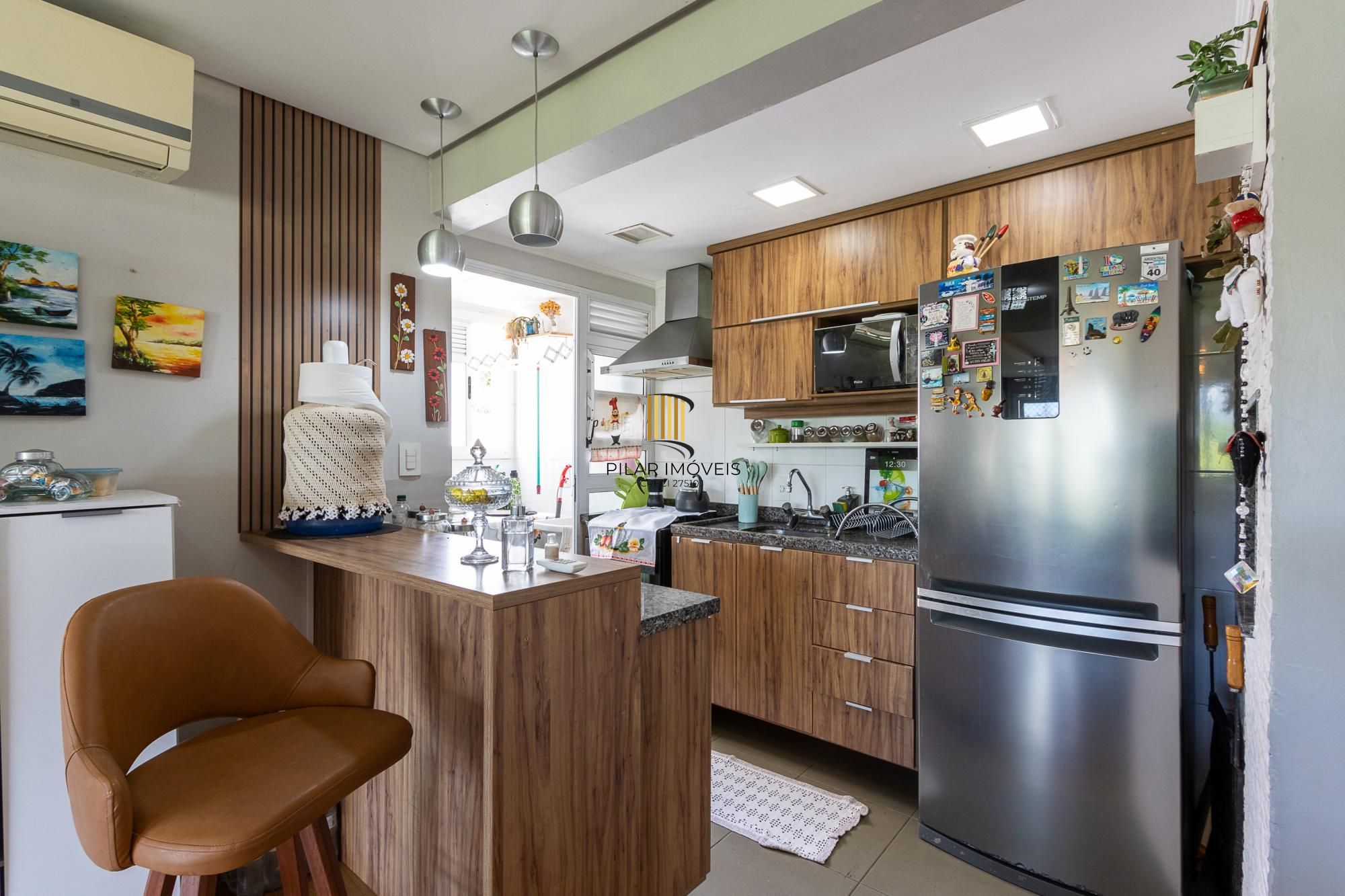 **Apartamento Mobiliado de 3 Quartos na Tristeza, Porto Alegre - Venda por R$ 595.000,00**