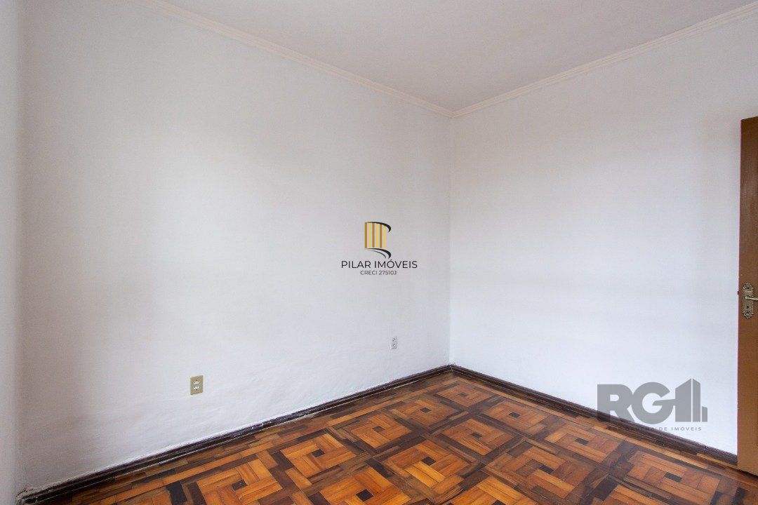 Apartamento térreo, com pátio, 2 quartos - Bairro Menino Deus