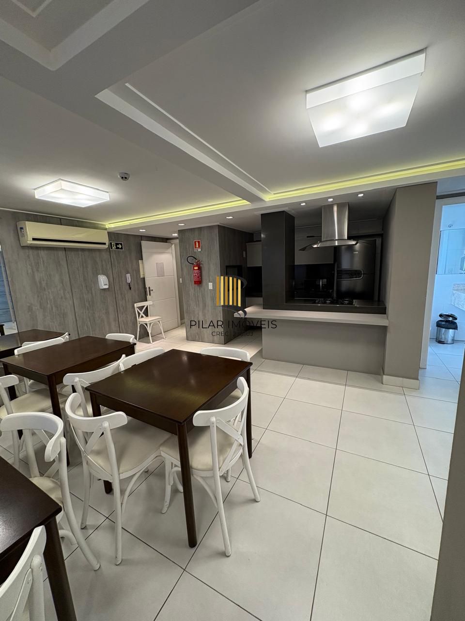 Apartamento com 2 suites, lavabo e 2 vagas de garagem no Bairro Rio Branco