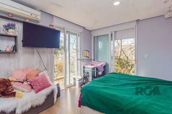 Possui 3 dormitórios sendo 1 ampla suíte com closet e sacada, living em conceito aberto,  cozinha integrada