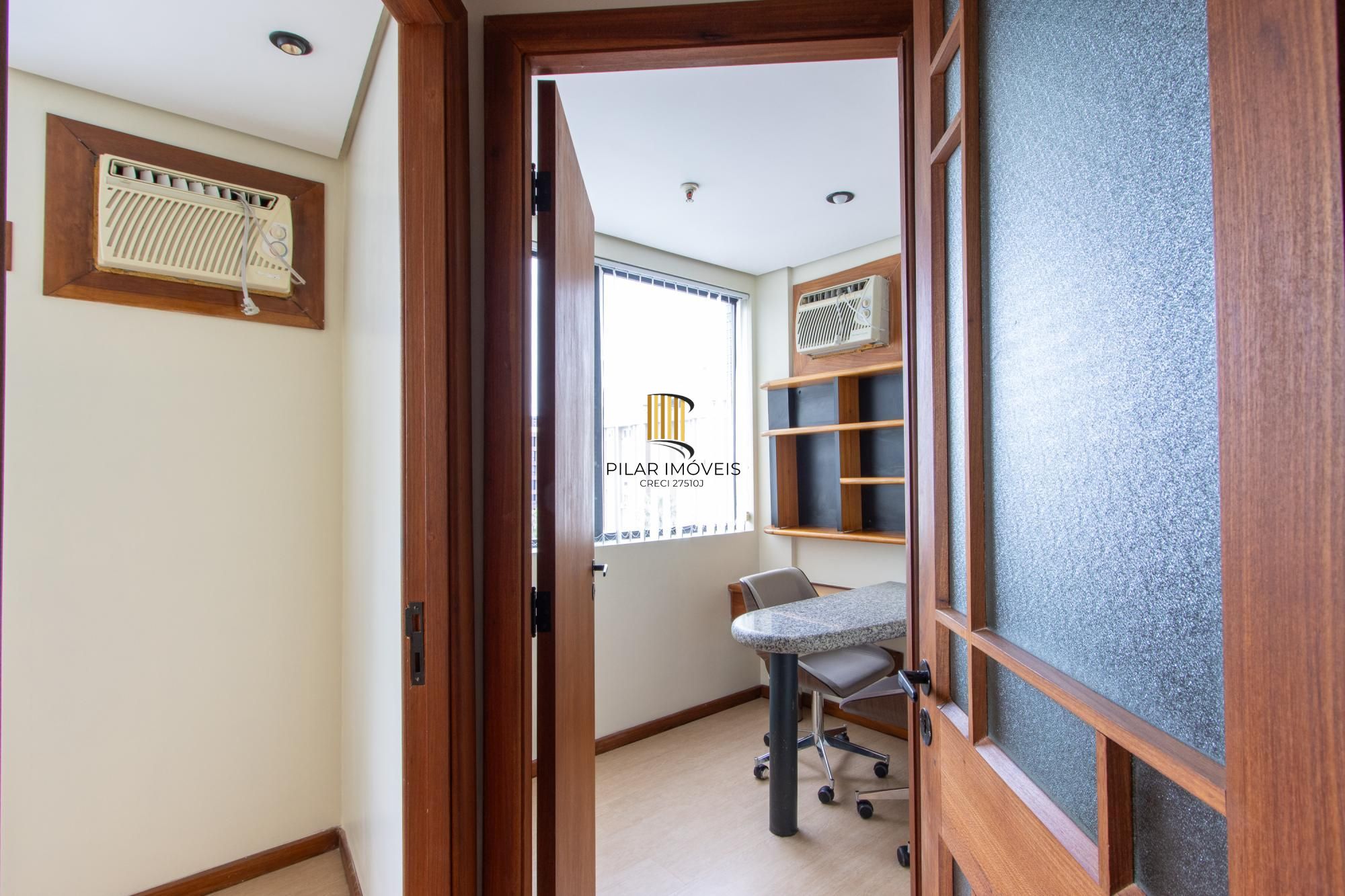 Sala comercial à venda no bairro Menino Deus – Edifício Comendador Luigi Gerace