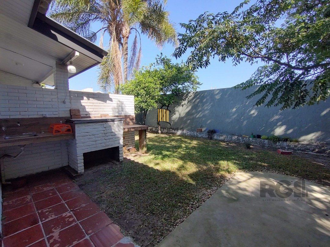 Casa 5 dormitórios no bairro Atlântida