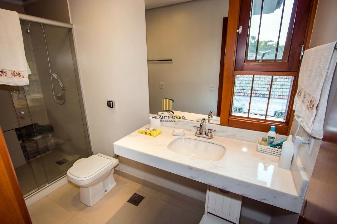 Casa para Venda - 420m², 4 dormitórios, sendo 3 suites, 5 vagas - Tristeza