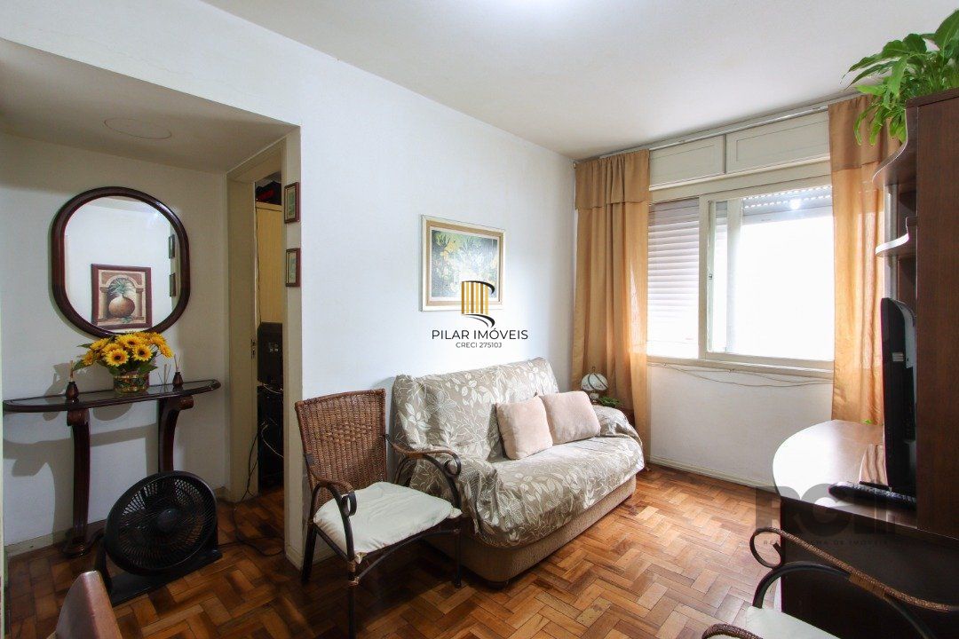 Apartamento com 1 dormitório no bairro Cristal.
