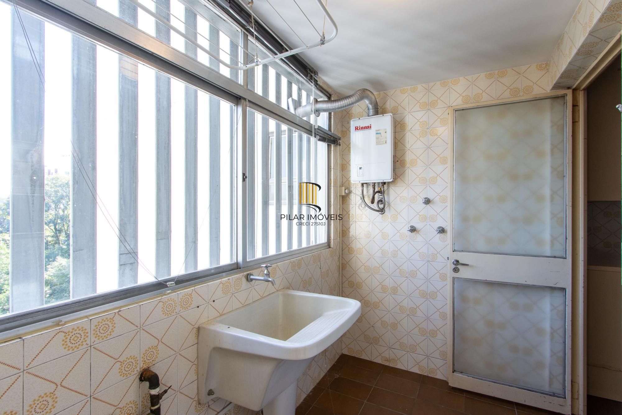 Apartamento de 2 dormitórios e uma vaga,  com infraestrutura