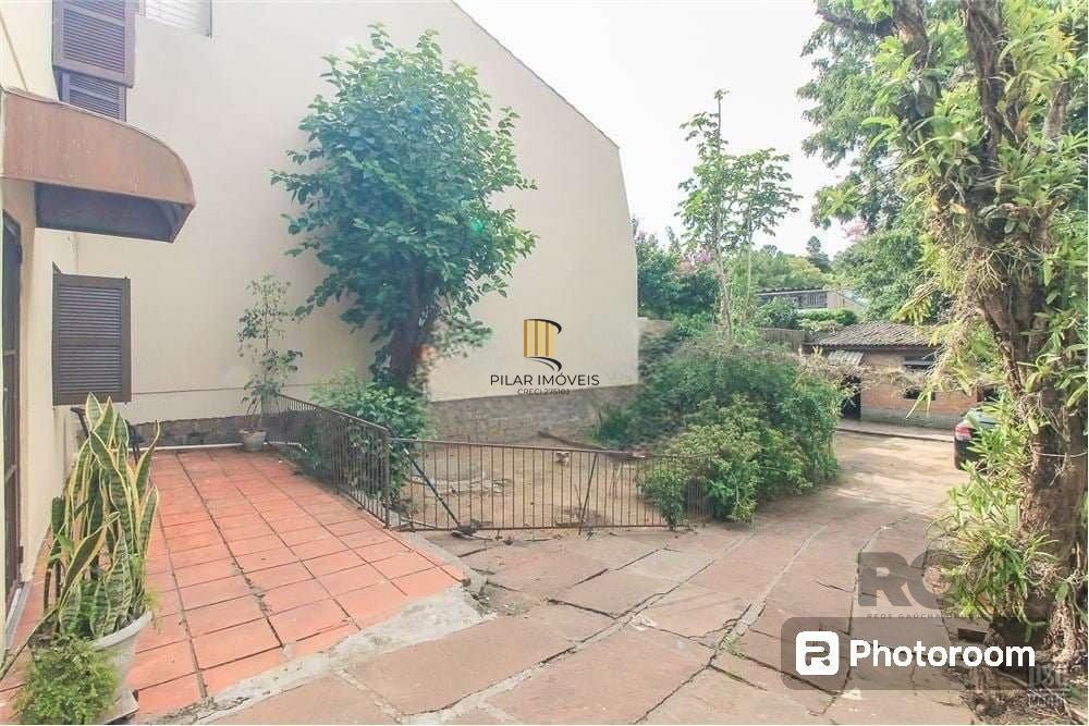 CASA | 02 DORMITÓRIOS | AMPLO TERRENO | VILA NOVA | ZONA SUL