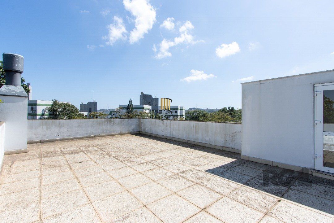 Casa 3 dormitórios no bairro Nonoai