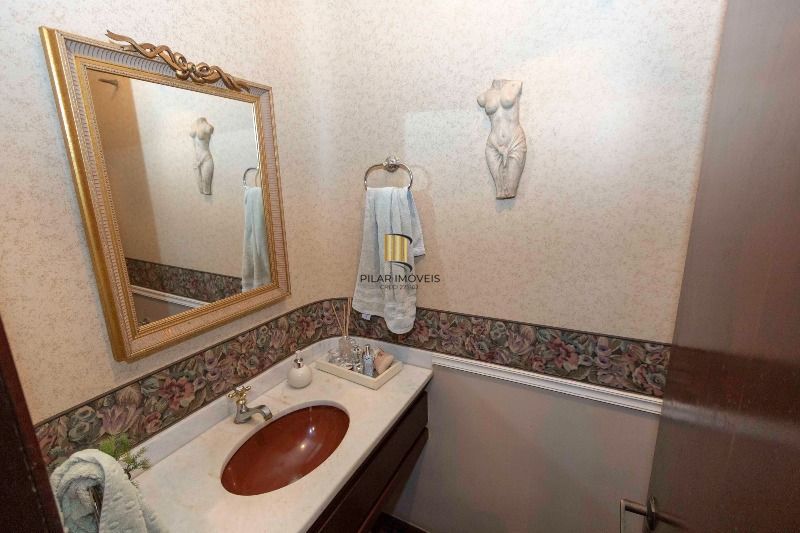 Casa para Venda - 420m², 5 dormitórios, sendo 2 suites, 6 vagas - Nonoai