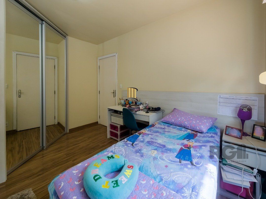 Casa de Condomínio 3 dormitórios no bairro Tristeza