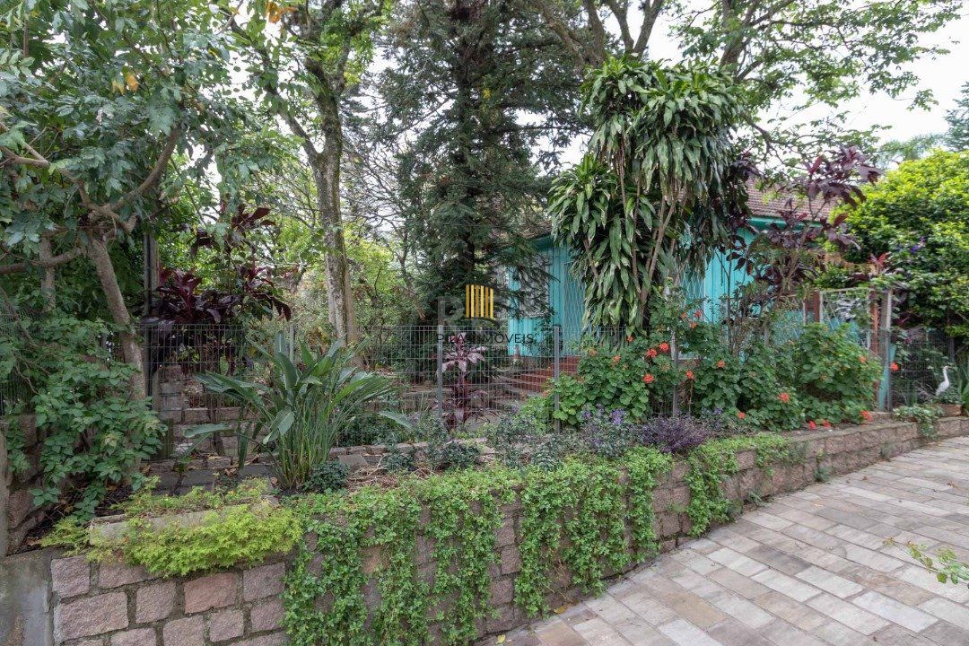 Casa para Venda - 200.81m², 4 dormitórios, sendo 1 suites, 5 vagas - Tristeza