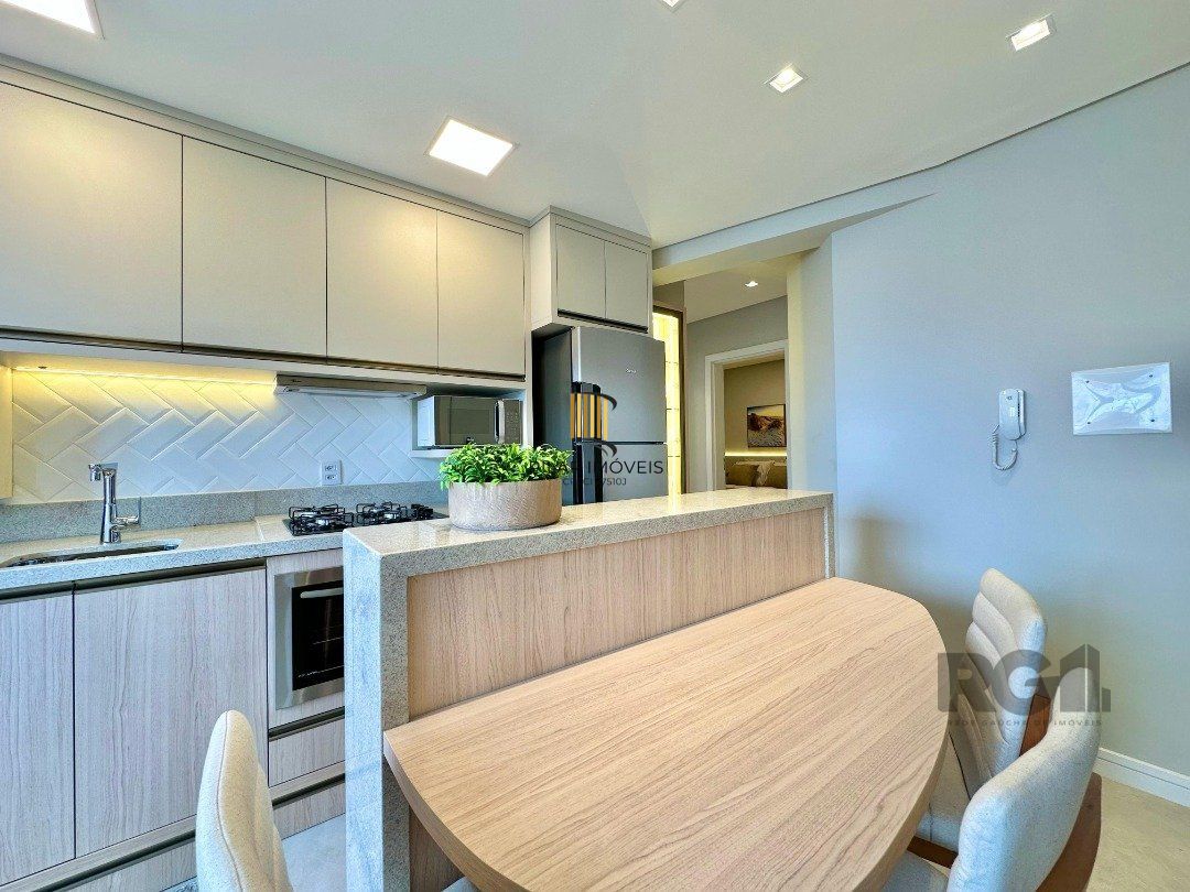 Apartamento 2 dormitórios no bairro Zona Nova