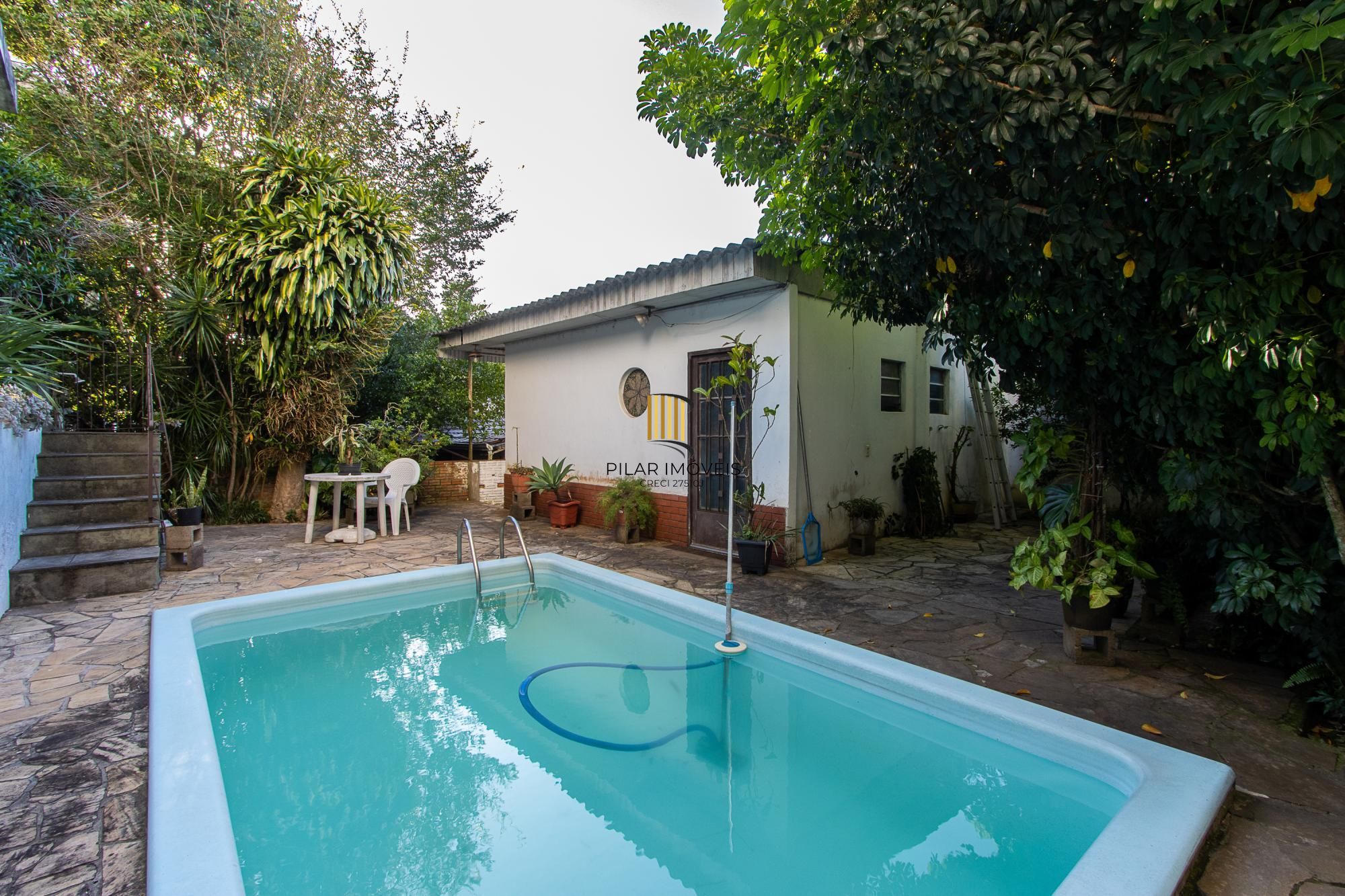 **Casa de 05 dormitórios, 03 suítes, 06 Banheiros, com 315,10m² privativos na Vila Conceição, Porto Alegre, RS**