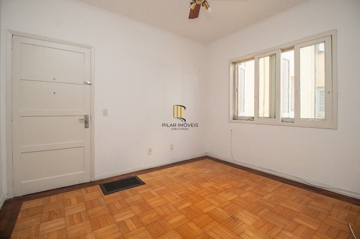 Apartamento de 1 quarto à venda no Edifício Britânia na Avenida Independência em Porto Alegre – 45,24 m² Privativos e Portaria 24h