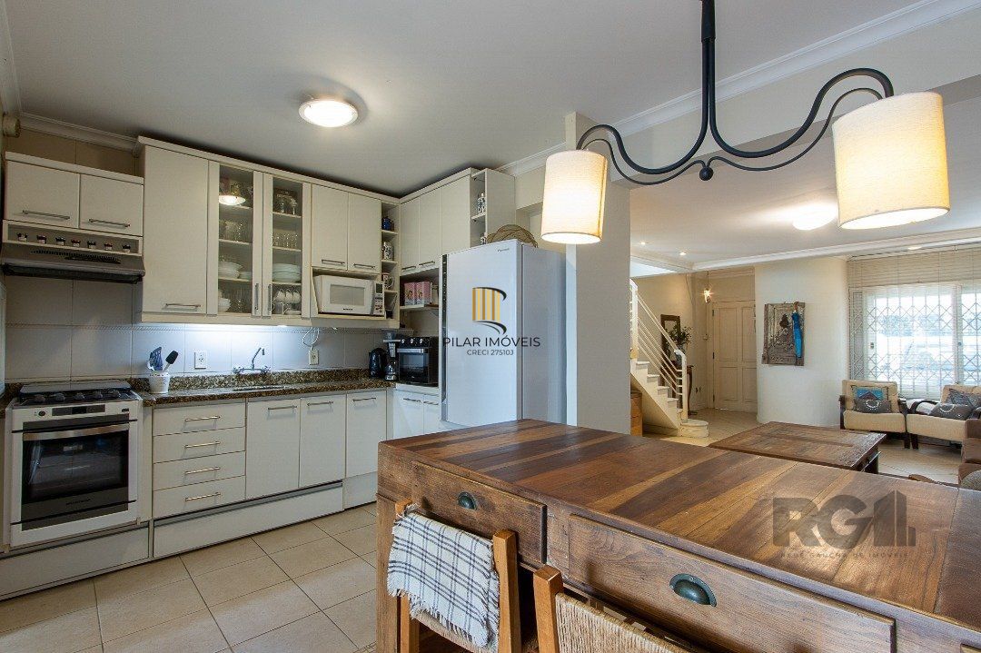 Casa 4 dormitórios no bairro Vila Conceição